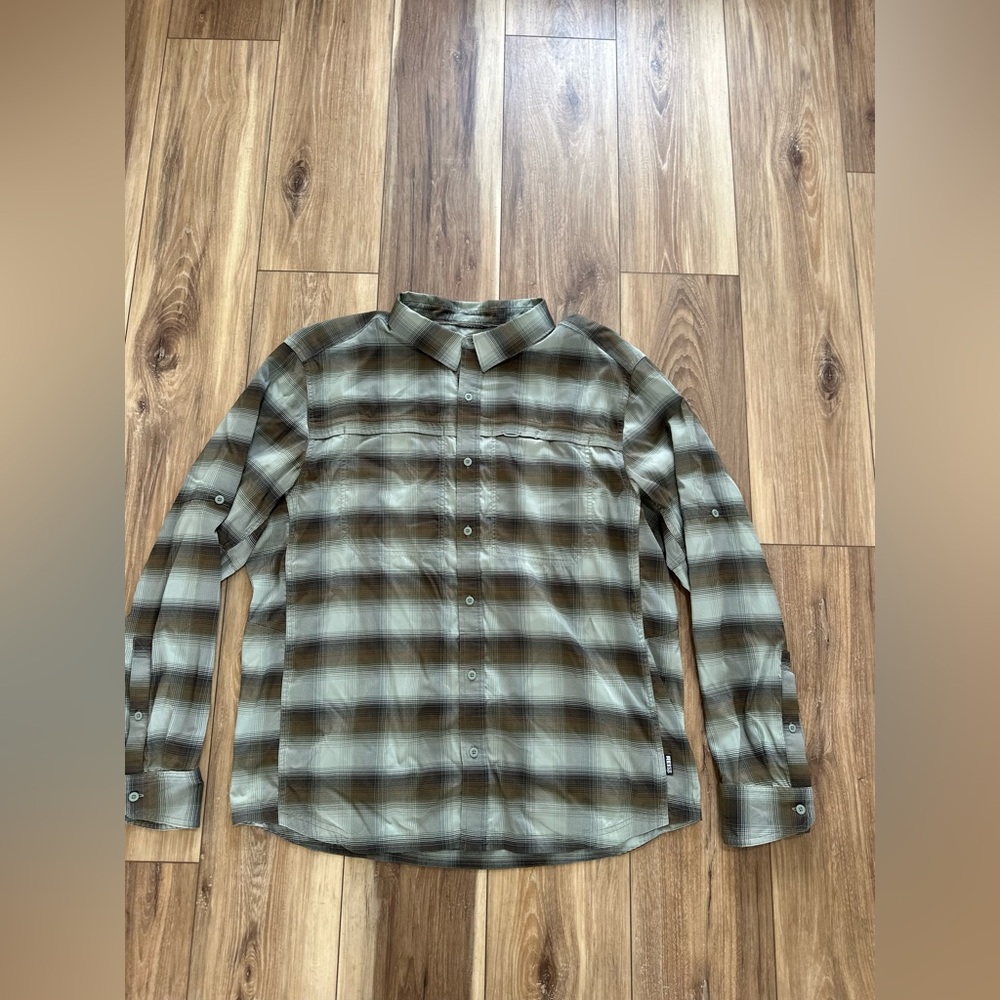 REI Men's long sleeve Plaid Button Down Shirt size large
